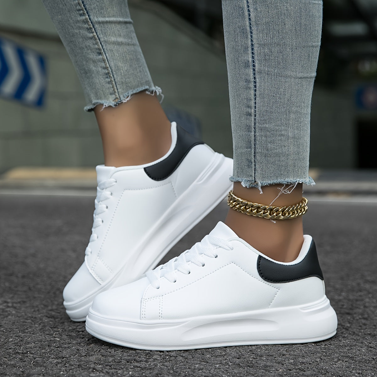 Women’s Clean Low-Top Platform Trainers – Lace-Up Everyday Sneakers