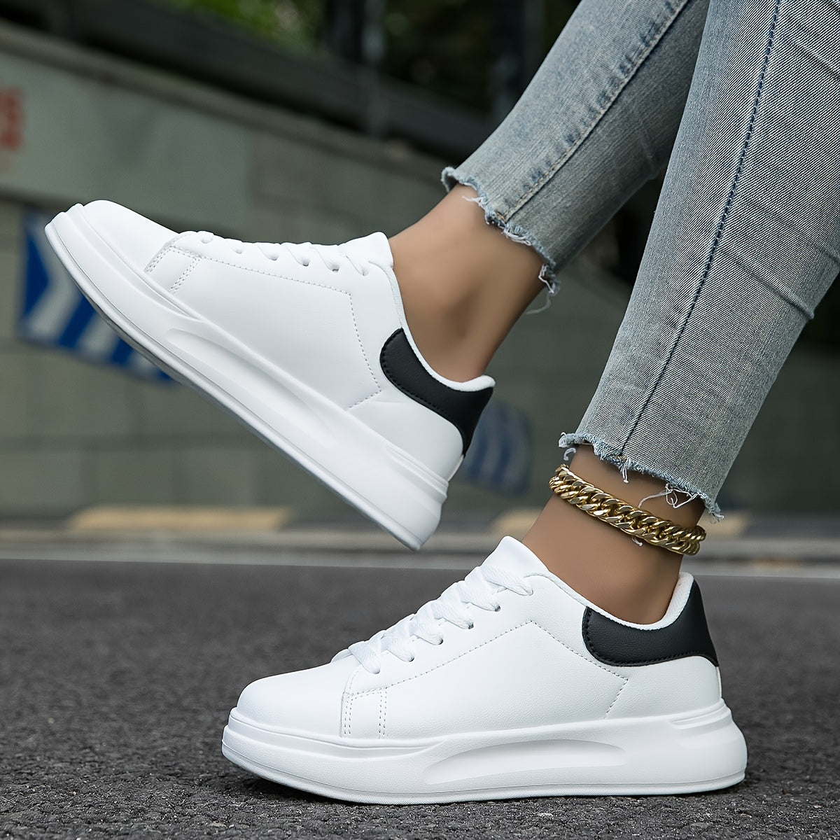 Women’s Clean Low-Top Platform Trainers – Lace-Up Everyday Sneakers