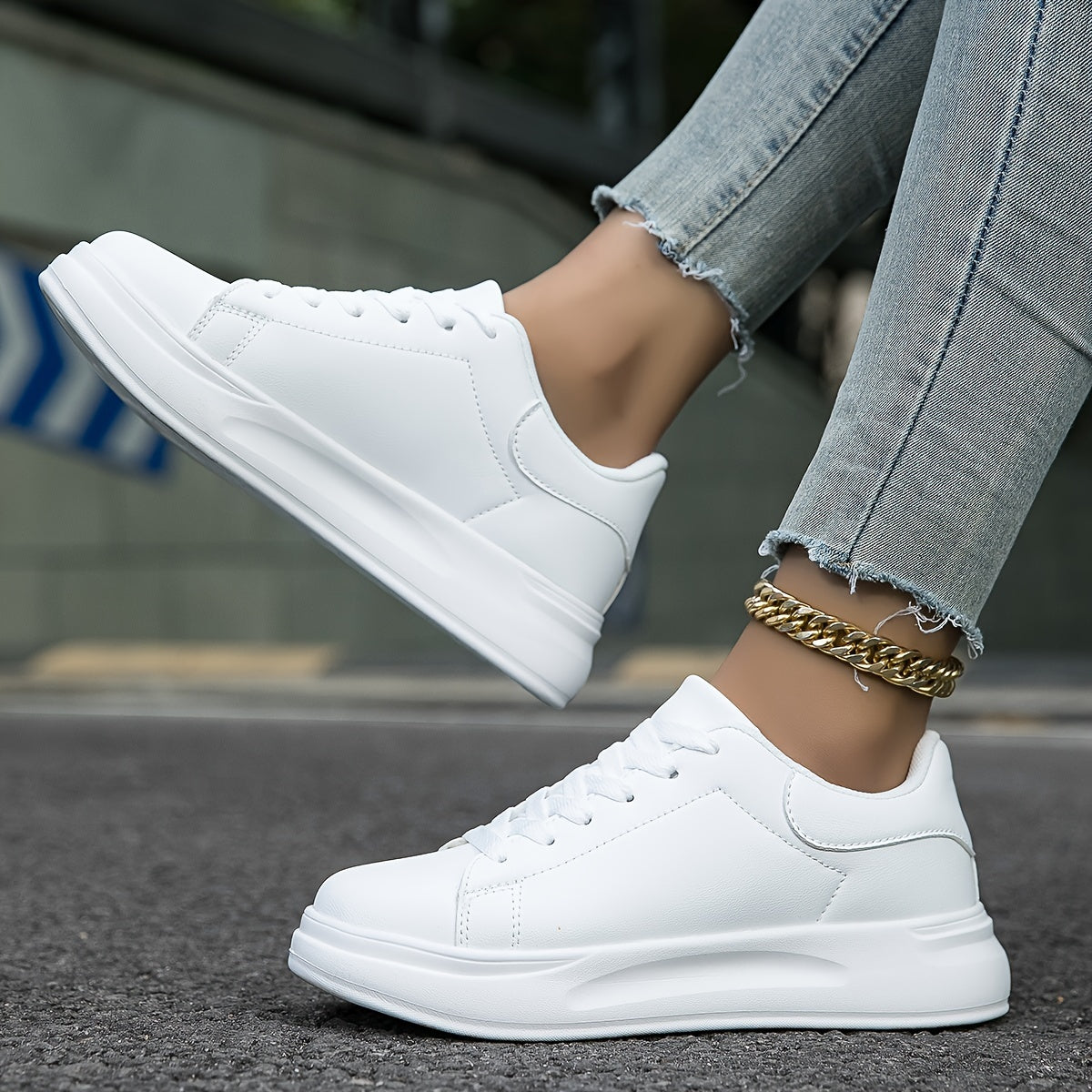 Women’s Clean Low-Top Platform Trainers – Lace-Up Everyday Sneakers