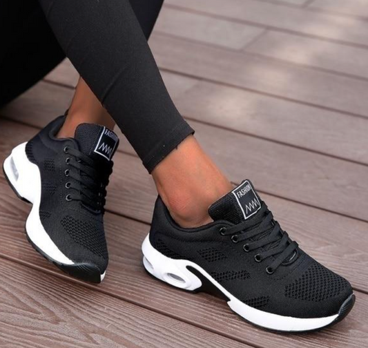 Women’s Lightweight Mesh Trainers with Cushioned Sole – Everyday Sporty Comfort