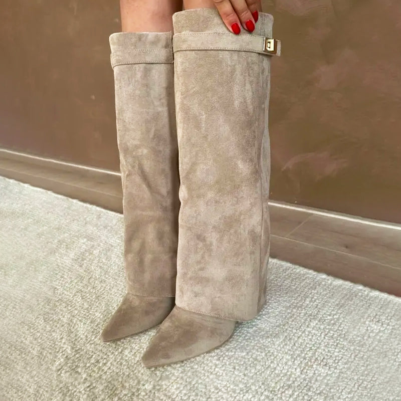 Women’s Knee-High Suede Boots with Fold-Over Cuff – Elegant Pointed Toe Winter Boots