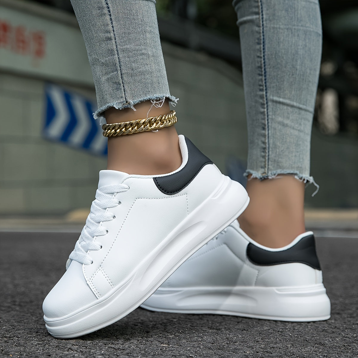 Women’s Clean Low-Top Platform Trainers – Lace-Up Everyday Sneakers